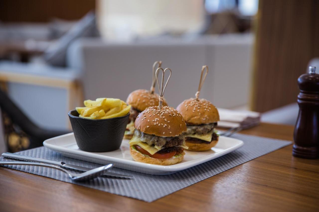 Avani Hotel&suites 4*